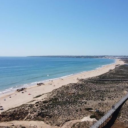 Charming Beachside Apartment- The Perfect Getaway! Albufeira Exterior photo